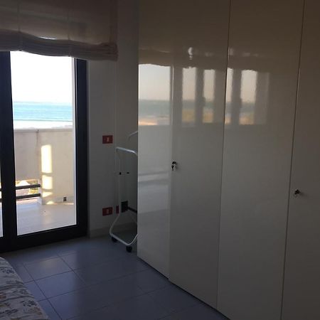 Attico Fronte Mare Apartment Pozzallo Ngoại thất bức ảnh