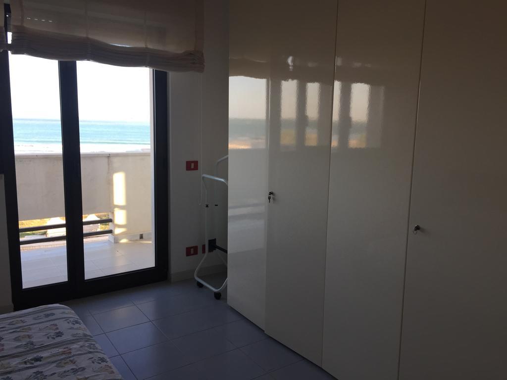 Attico Fronte Mare Apartment Pozzallo Ngoại thất bức ảnh